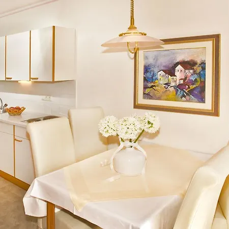 Hotel Garni Elisabeth Pörtschach am Wörthersee