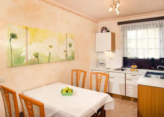 Hotel Garni Elisabeth Portschach am Woerthersee