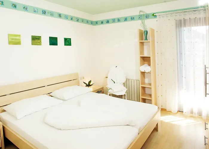 Hotel Garni Elisabeth Portschach am Woerthersee